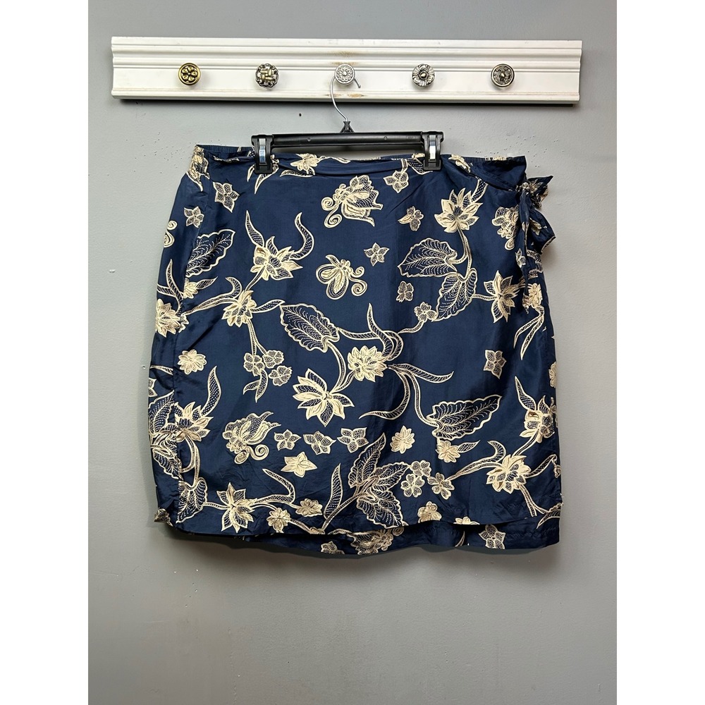 The Avenue Navy Blue Floral‎ Silk Wrap Skirt Womens 26 Retro Plus size